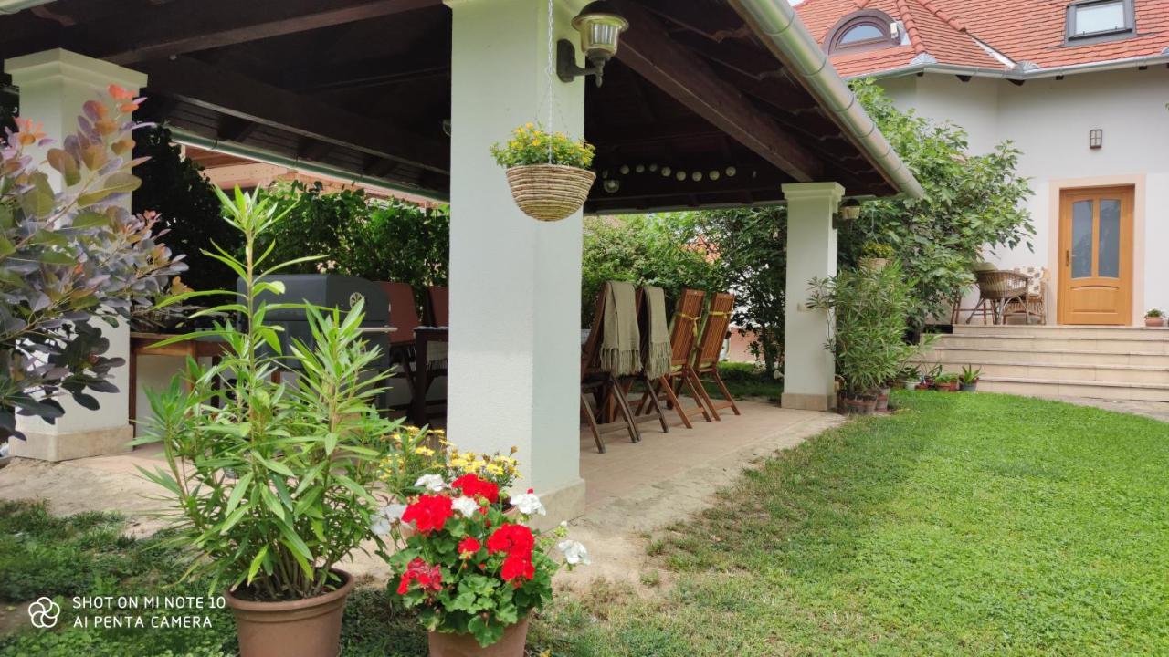 Frutta Villa แชร์สเซกโตไม ภายนอก รูปภาพ