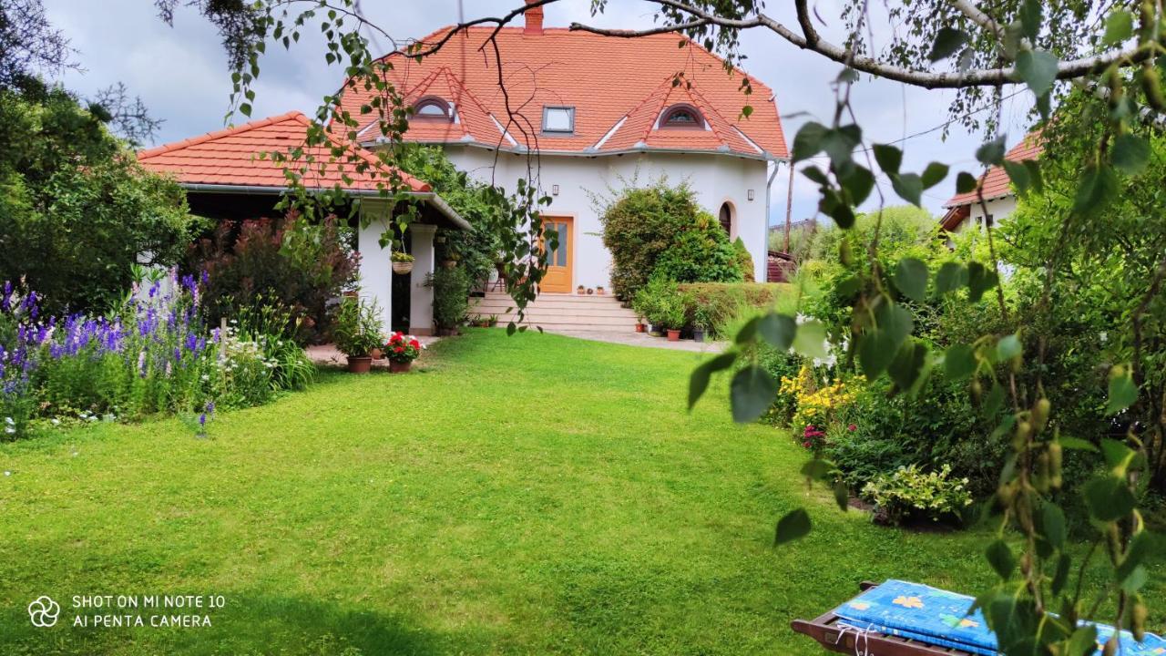Frutta Villa แชร์สเซกโตไม ภายนอก รูปภาพ